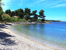 BUILDING LAND NORTHLY ORIENTED, IDEAL FOR BUILDING VILLA IN NICE, QUIET LOCATION ON THE ISLAND OF BRAC