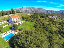 A BEAUTIFULLY DECORATED VILLA WITH PANORAMIC VIEWS, IS LOCATED IN ONE TRADITIONAL CROATIAN VILLAGE JUST A FEW KILOMETERS DISTANCE FROM BEAUTIFUL DUBROVNIK