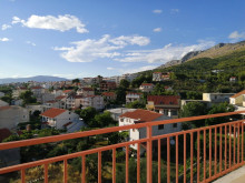 Apartment for sale in Podstrana with sea view; 94m2
