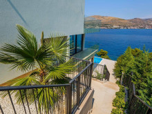 Luxury villa with a panoramic view of the sea on the island of Čiovo