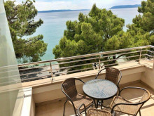 Spacious one bedroom apartment on the beach in Tucepi