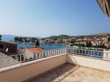 House in a great location overlooking the sea near Sibenik