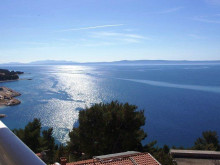 Apartment house with a beautiful view of the sea in Baška Voda