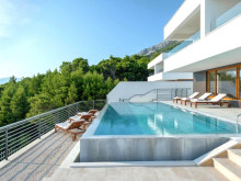 Newly built villa in Baška Voda with open sea view