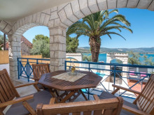 Beautiful Mediterranean villa first row to the sea near Trogir