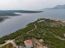 Building plot with sea view on the island of Brač