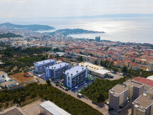 Luxury apartment with terrace and garden in a modern complex under construction - Makarska
