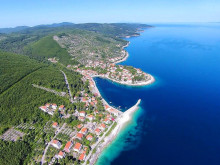 Attractive building plot with sea view on the island of Korčula