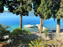 Attractive property with great potential, first row to the sea - Pelješac peninsula