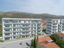 Apartment in a modern new building 150 m from the sea near Trogir