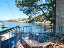 Beautiful stone house in an exclusive location, first row by the sea - the island of Hvar