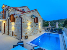 Beautiful stone villa with swimming pool on the island of Brač
