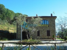 House with apartments in Riparbella